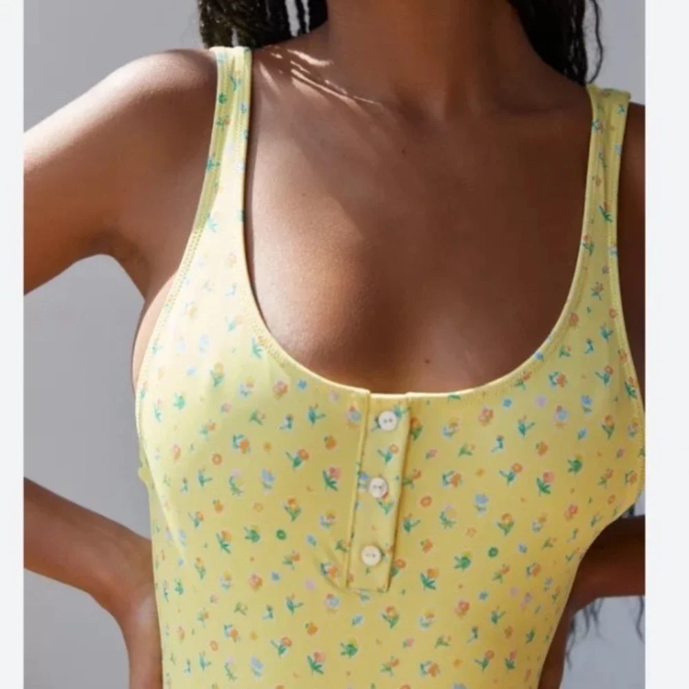 Frankies Bikinis nwt frankies